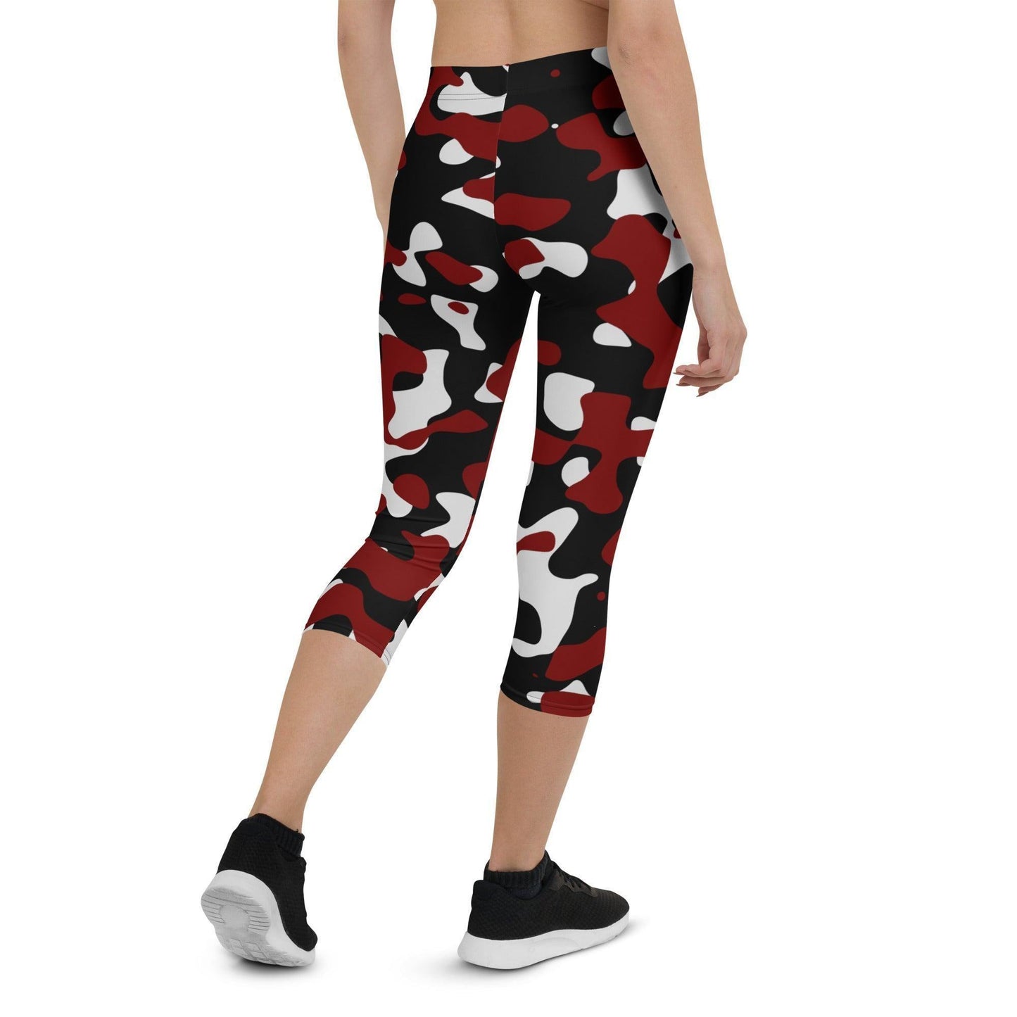 Schwarz Rot Weiß Camouflage Damen Capri Leggings Capri Leggings 54.99 Alltag, bequem, Black, Camo, Camouflage, Capri, Damen, Design, Elastan, enganliegend, entspannen, Leggings, Mikrofasergarn, Mode, modisch, Muster, Outdoor, Passform, Pattern, Polyester, Red, Rot, Schwarz, Sport, Stil, Style, Tarnmuster, USF50, verkürzt, vielseitig, Vier-Wege-Stretch, Weiß, White JLR Design