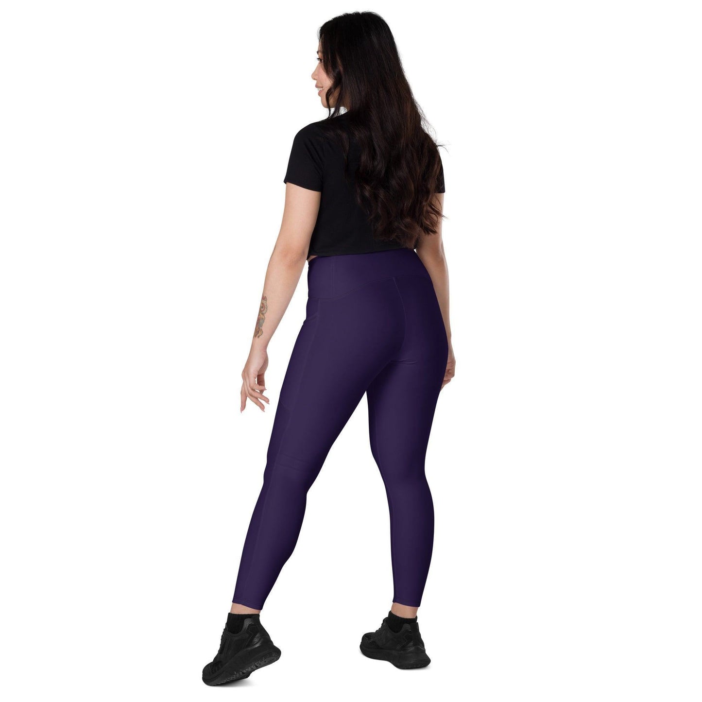 Tolopea Damen V-Bund Leggings mit Taschen V-Bund Leggings 59.99 1 Tasche auf jeder Seite, atmungsaktives Material, Damen, Design, einfarbig, Elastan, Fashion, Hoch tailliert, hoher Tragekomfort, Komfort, lila, Mode, OEKOTEX100, Outfit, Polyester, schmeichelhafter Schnitt, Style, Tolopea, UPF50, V-Bund Leggings, violet JLR Design