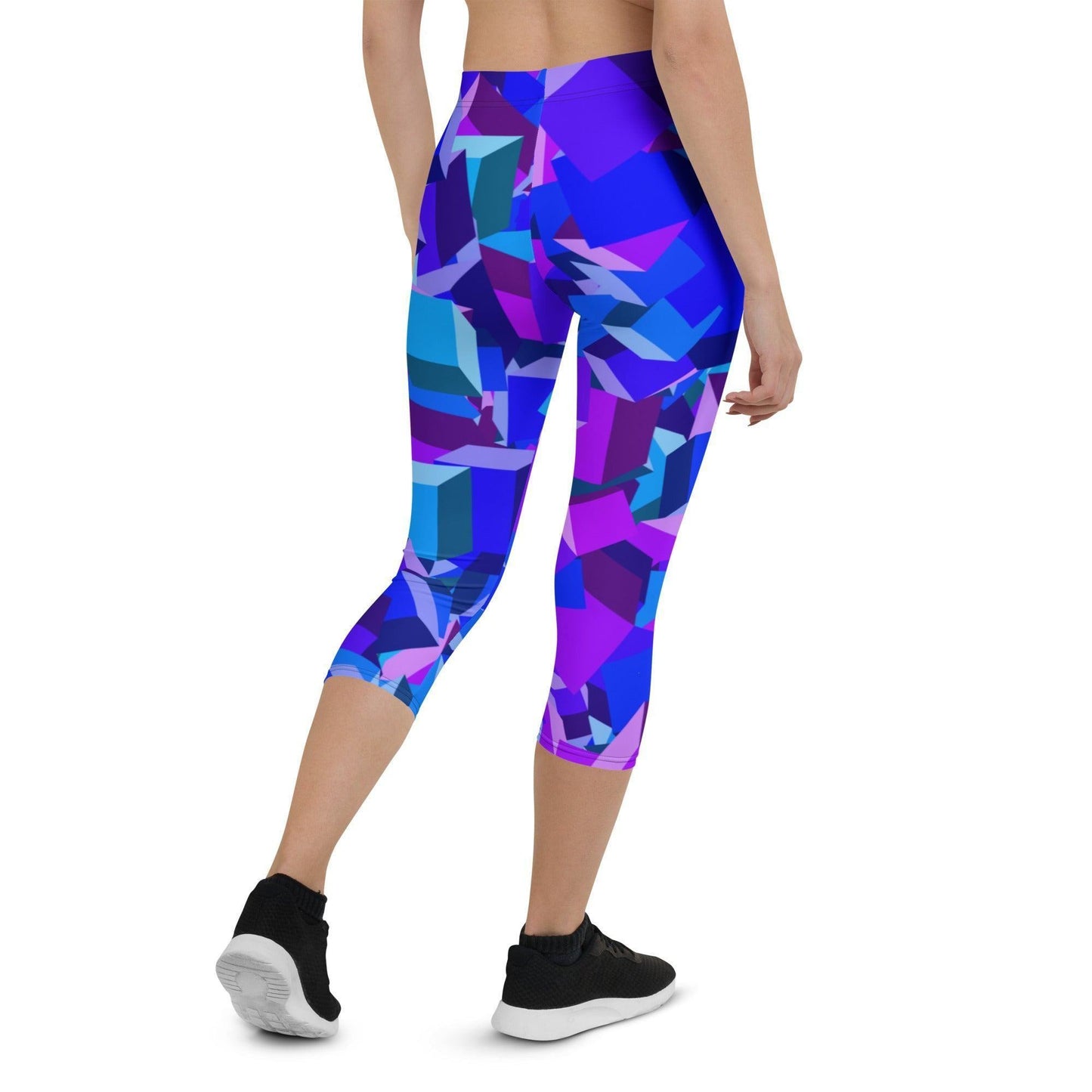 Violet Cube Damen Capri Leggings Capri Leggings 54.99 Alltag, bequem, Capri, cube, Damen, Design, einfarbig, Elastan, enganliegend, entspannen, Leggings, lila, Mikrofasergarn, Mode, modisch, Outdoor, Passform, Polyester, Sport, Stil, Style, USF50, verkürzt, vielseitig, Vier-Wege-Stretch, violet, würfel JLR Design