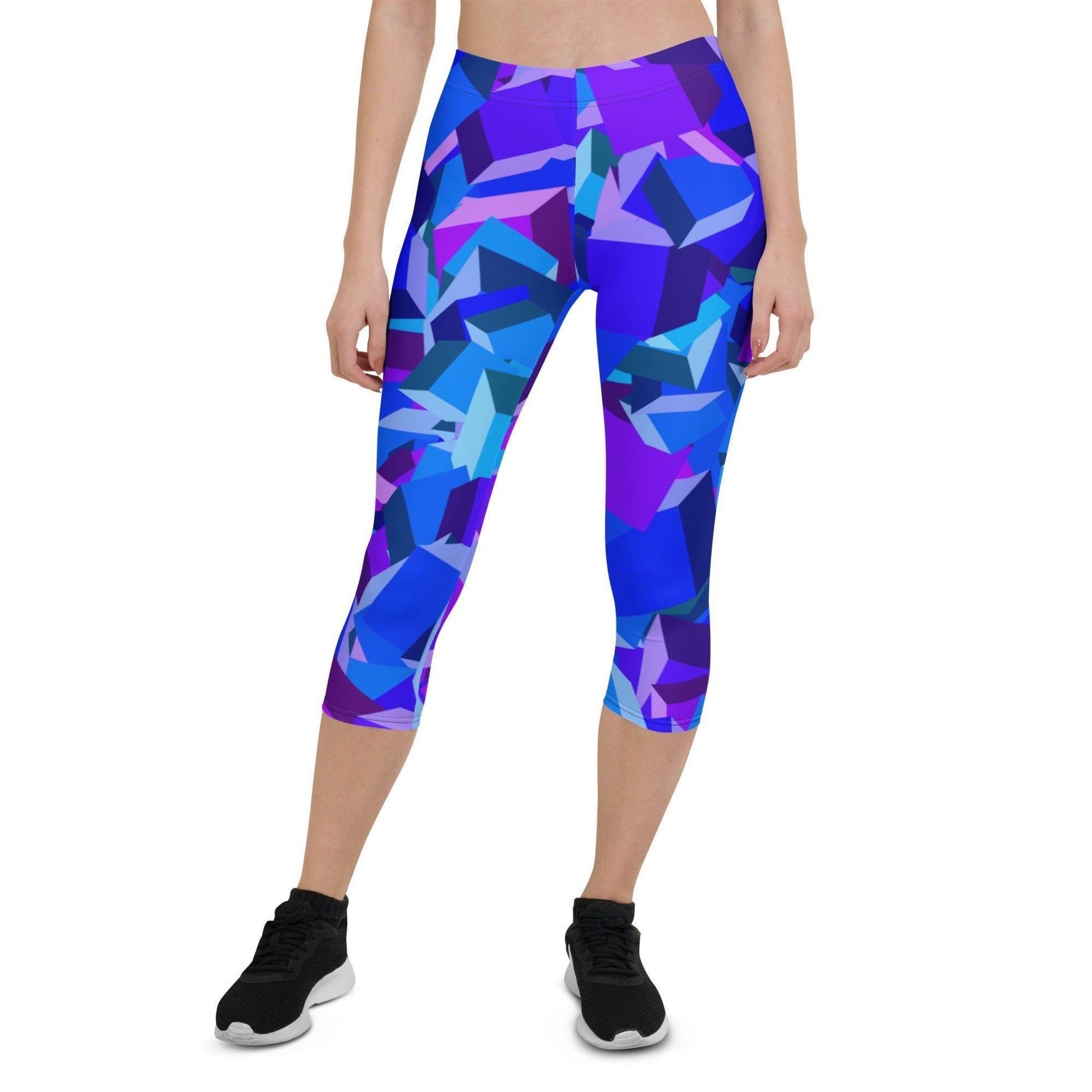 Violet Cube Damen Capri Leggings Capri Leggings 54.99 Alltag, bequem, Capri, cube, Damen, Design, einfarbig, Elastan, enganliegend, entspannen, Leggings, lila, Mikrofasergarn, Mode, modisch, Outdoor, Passform, Polyester, Sport, Stil, Style, USF50, verkürzt, vielseitig, Vier-Wege-Stretch, violet, würfel JLR Design