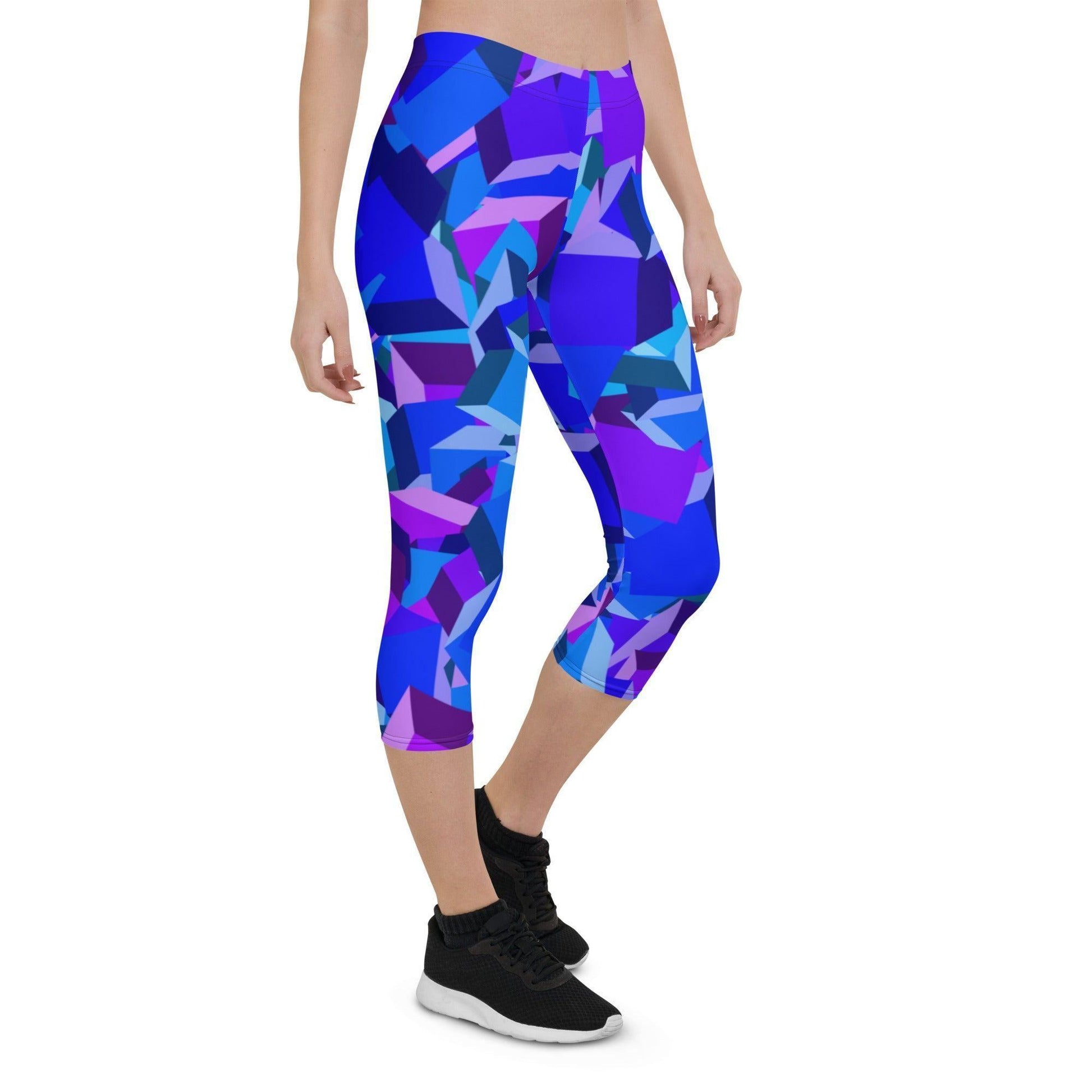 Violet Cube Damen Capri Leggings Capri Leggings 54.99 Alltag, bequem, Capri, cube, Damen, Design, einfarbig, Elastan, enganliegend, entspannen, Leggings, lila, Mikrofasergarn, Mode, modisch, Outdoor, Passform, Polyester, Sport, Stil, Style, USF50, verkürzt, vielseitig, Vier-Wege-Stretch, violet, würfel JLR Design