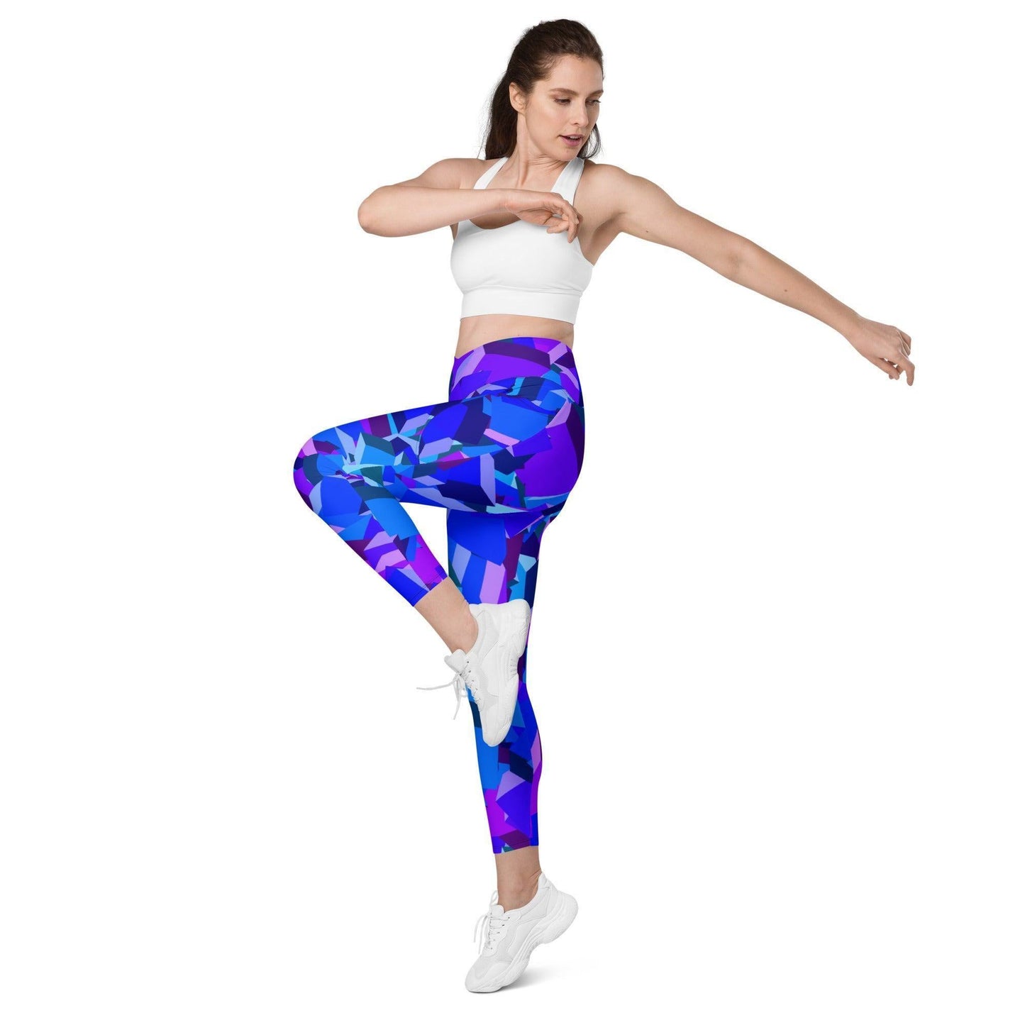 Violet Cube Damen V-Bund Leggings mit Taschen V-Bund Leggings 64.99 1 Tasche auf jeder Seite, atmungsaktives Material, Cube, Damen, Design, einfarbig, Elastan, Fashion, Hoch tailliert, hoher Tragekomfort, Komfort, lila, Mode, OEKOTEX100, Outfit, Polyester, schmeichelhafter Schnitt, Style, UPF50, V-Bund Leggings, Violet, Würfel JLR Design